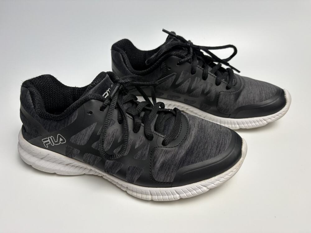 Fila Memory Finity Womens Sneaker Size 7 Gray Black Memory Foam Running Shoes